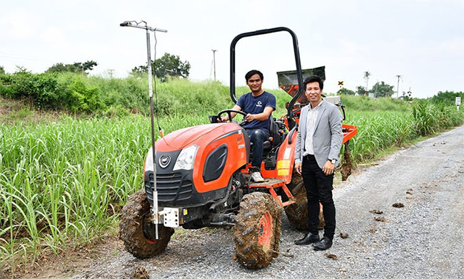 Picture 1 of Automatic fertilizer equipment according to ... needs of plants
