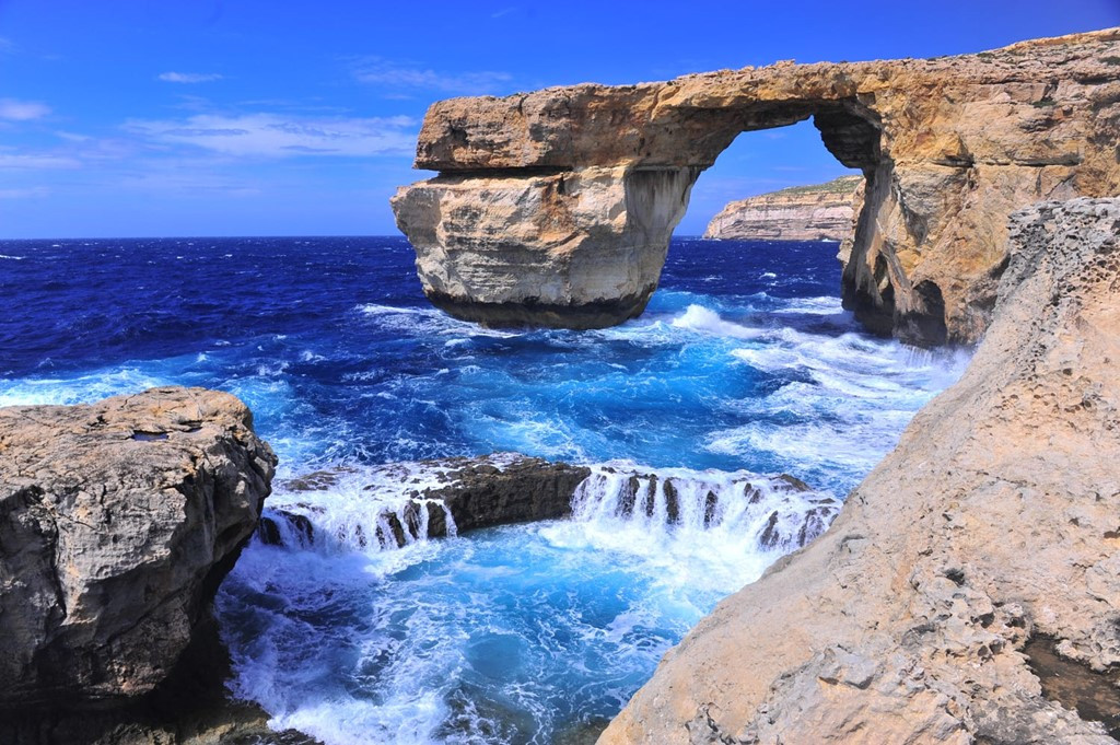 Picture 2 of Azure Window stone arches before collapsing into the sea