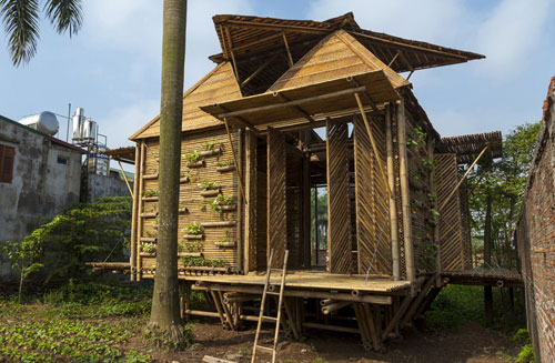 Picture 1 of Bamboo house living with natural disasters in Vietnam