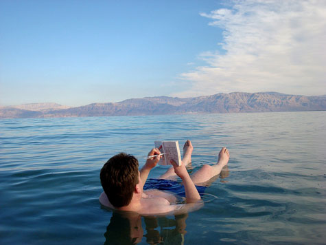 Picture 1 of Bathing in the Dead Sea helps treat diabetes