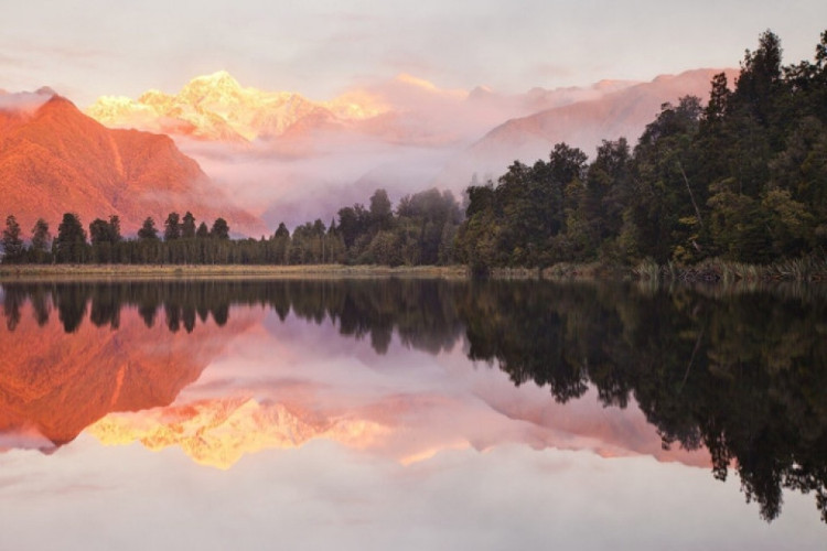 Picture 10 of Be ecstatic with the most beautiful lakes in the world