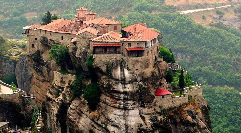 Picture 21 of Be overwhelmed by the craggy towns on the cliff