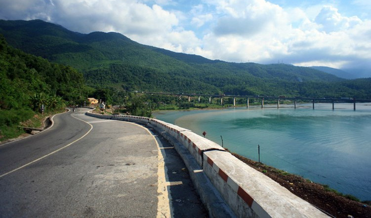 Picture 19 of Be overwhelmed by the irresistible beauty of Hai Van Pass