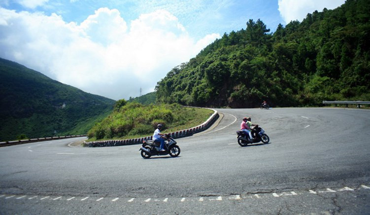 Picture 6 of Be overwhelmed by the irresistible beauty of Hai Van Pass