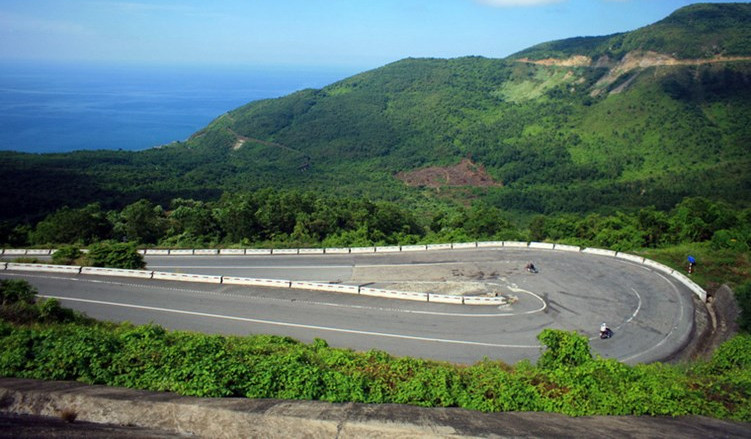 Picture 8 of Be overwhelmed by the irresistible beauty of Hai Van Pass