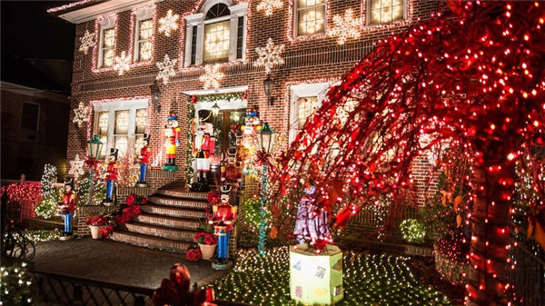 Picture 13 of Be overwhelmed by the wonderful virtual Christmas decorations throughout the five continents