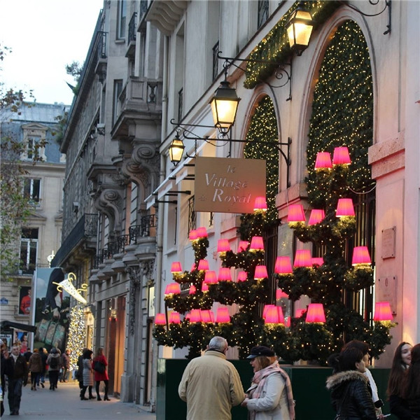 Picture 22 of Be overwhelmed by the wonderful virtual Christmas decorations throughout the five continents
