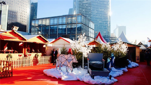 Picture 23 of Be overwhelmed by the wonderful virtual Christmas decorations throughout the five continents
