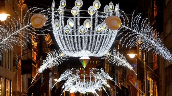 Picture 27 of Be overwhelmed by the wonderful virtual Christmas decorations throughout the five continents