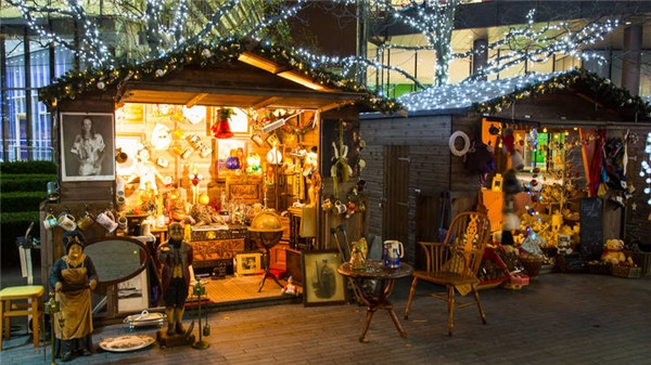 Picture 36 of Be overwhelmed by the wonderful virtual Christmas decorations throughout the five continents