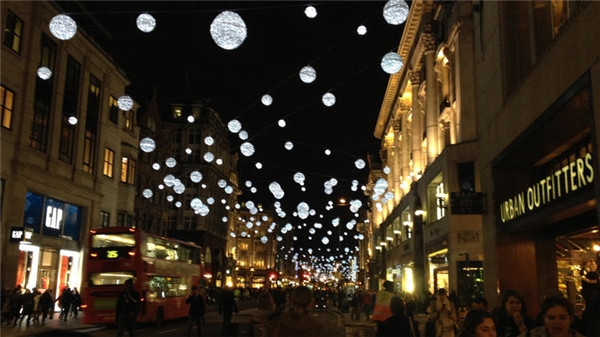 Picture 38 of Be overwhelmed by the wonderful virtual Christmas decorations throughout the five continents
