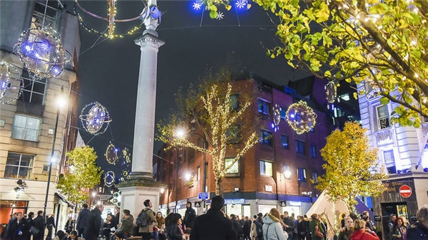 Picture 39 of Be overwhelmed by the wonderful virtual Christmas decorations throughout the five continents