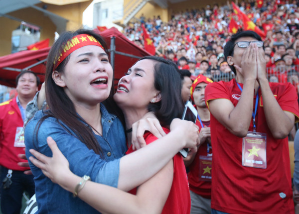 Picture 35 of Beams of images all over the country celebrate the U23 road in Vietnam to the final of Asia U23