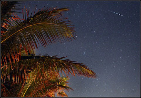 Picture 1 of Beautiful image of Geminid meteor shower