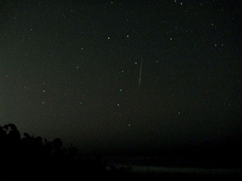 Picture 5 of Beautiful image of Geminid meteor shower