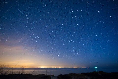 Picture 8 of Beautiful image of Geminid meteor shower