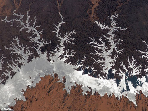 Picture 3 of Beautiful images of the earth over four decades