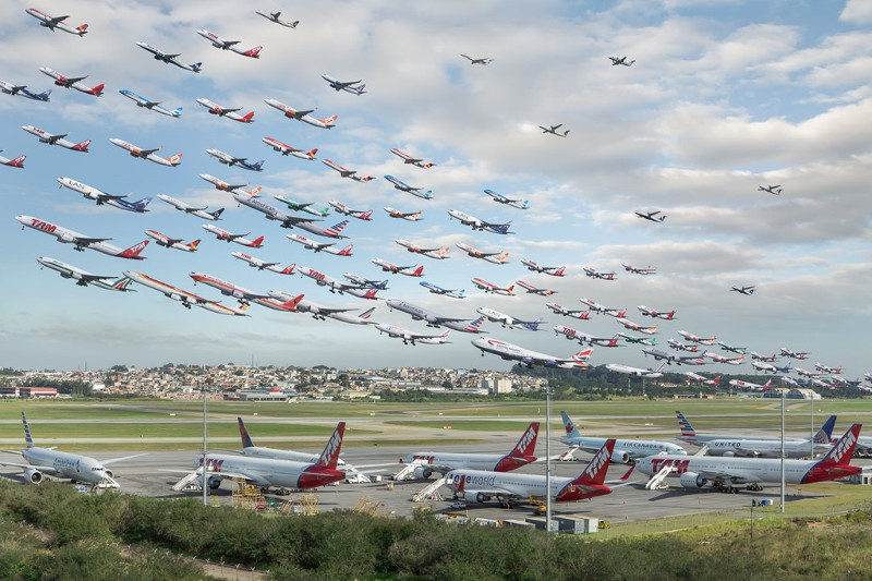 Picture 14 of Beautiful moments at the airport in the world