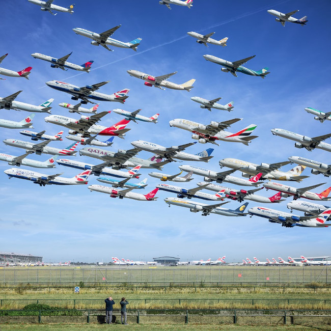 Picture 2 of Beautiful moments at the airport in the world