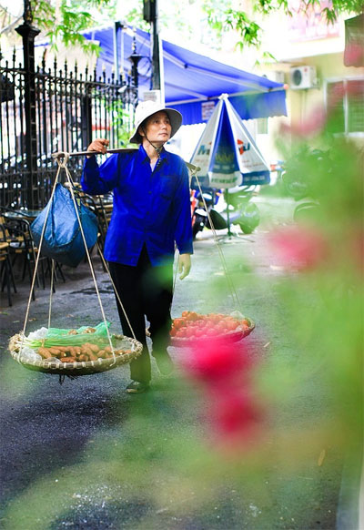 Picture 11 of Beautiful photo set about 'Hanoi - The street vendors'