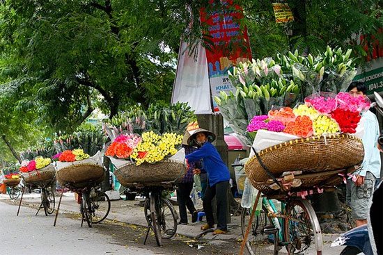 Picture 4 of Beautiful photo set about 'Hanoi - The street vendors'