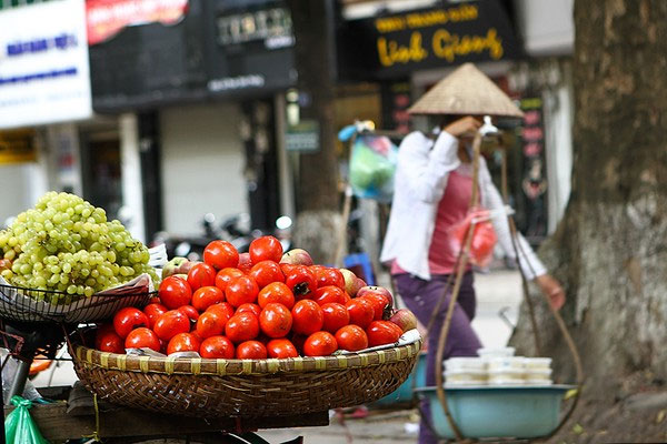 Picture 6 of Beautiful photo set about 'Hanoi - The street vendors'