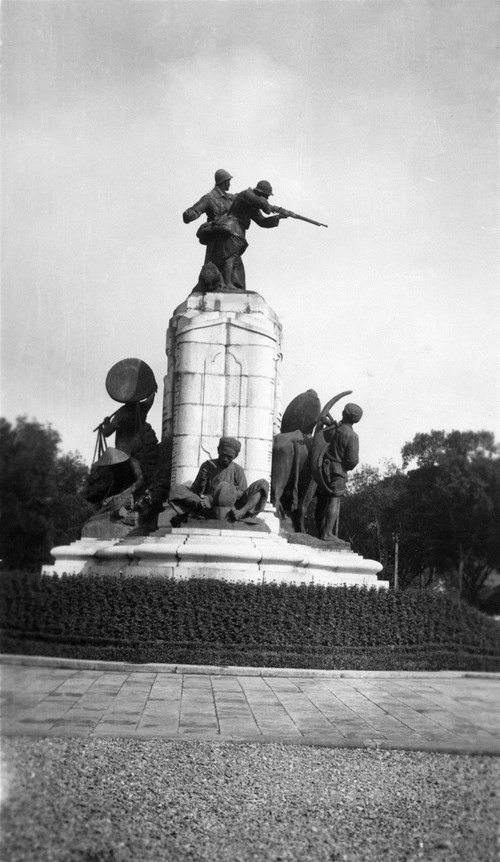 Picture 9 of Beautiful pictures of glamor about Hanoi in 1939