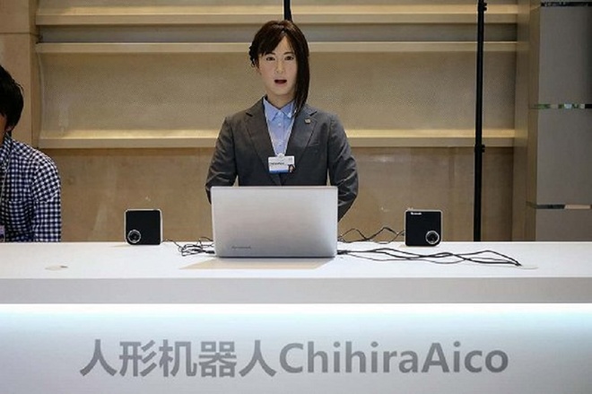 Picture 7 of Beautiful robots like real people