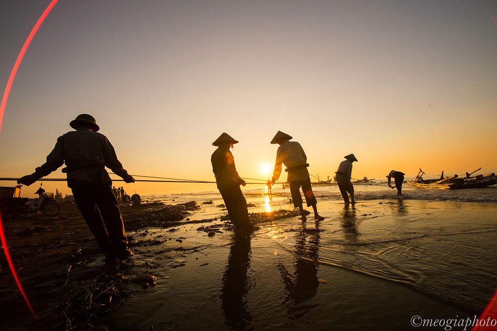 Picture 5 of Beautiful sunrise surprised on Nam Dinh church