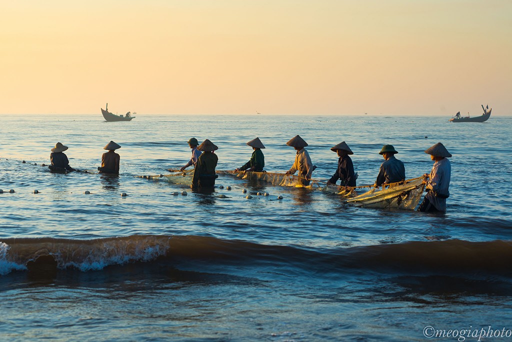 Picture 6 of Beautiful sunrise surprised on Nam Dinh church