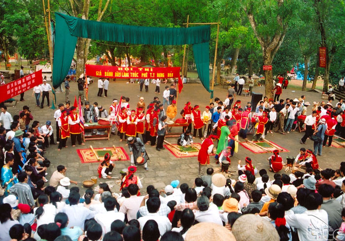 Picture 16 of Belief in worshiping Hung Vuong in Phu Tho
