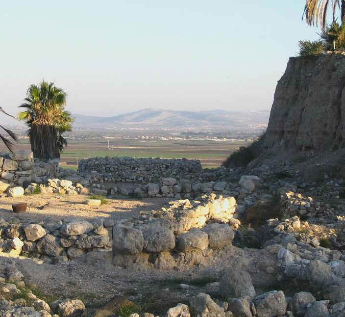 Picture 1 of Bible launchers - Megiddo, Hazor, Beer Sheba