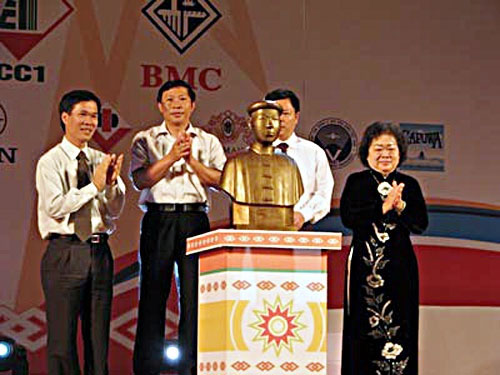 Picture 1 of Biography of hero Vu A Dinh