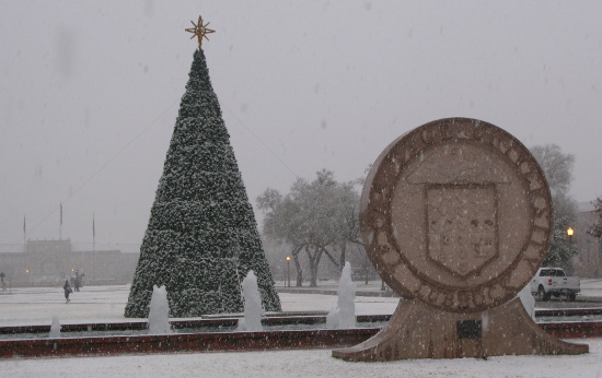 Picture 1 of Blizzard raging in the South of America