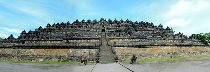 Picture 3 of Borobudur temple tower complex
