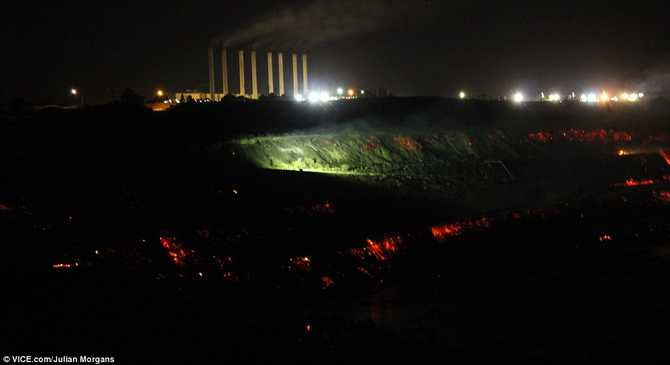 Picture 6 of Breathtaking view of a coal mine burning for 3 weeks