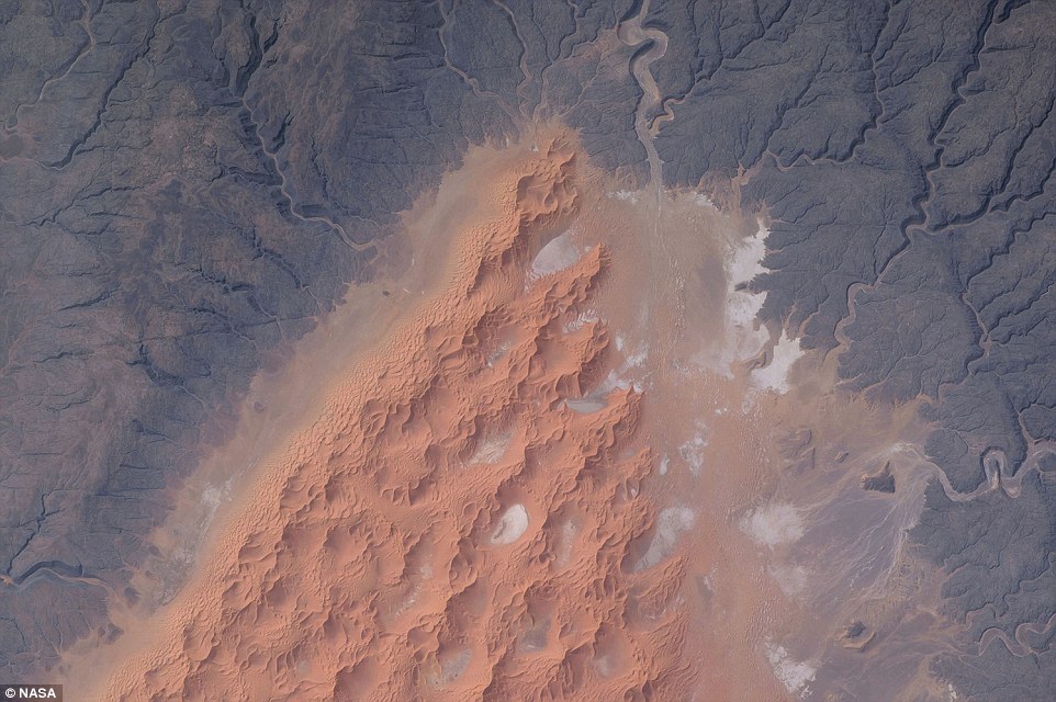 Picture 4 of Breathtaking view of space from the International Space Station
