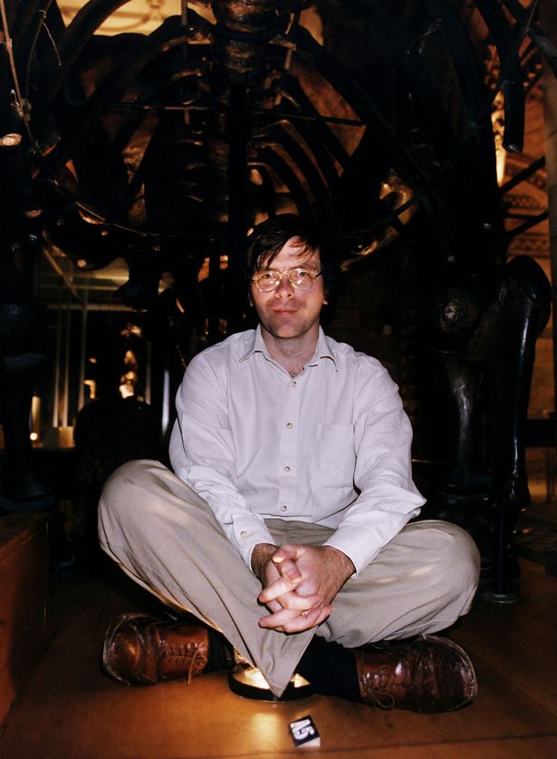 Picture 2 of British scientist insists: