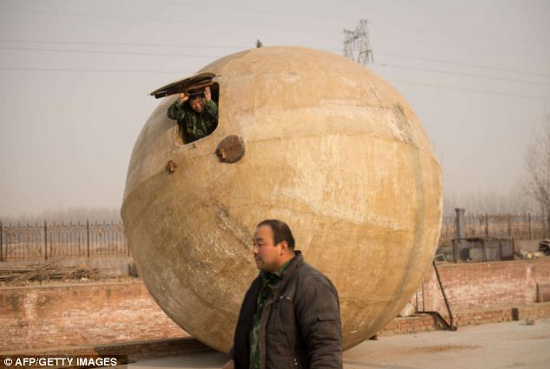 Picture 1 of Build a 'terrible' ball against the Apocalypse