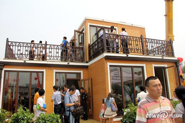 Picture 8 of Build a two-story villa in three hours in China