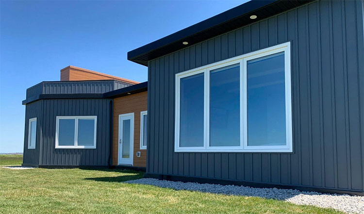 Building a storm-resistant house with more than 600,000 plastic bottles images 2