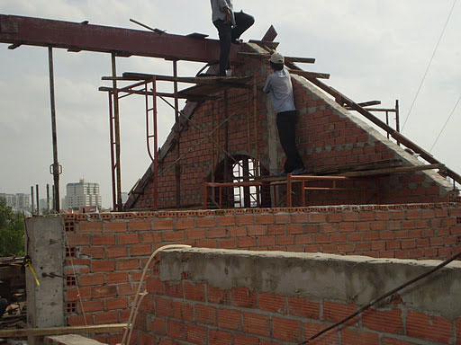 Picture 1 of Building environmentally friendly houses from industrial waste
