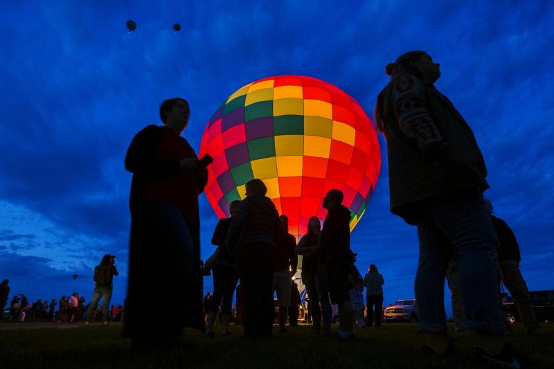 Picture 18 of Bunch of photos of hot air balloon festival 2015