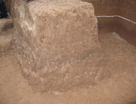 Picture 7 of Bunch of strange ancient tomb images on Hanoi city wall