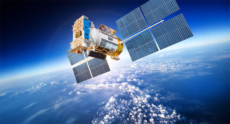 Picture 1 of By 2020, Vietnam will launch 3 more satellites into space