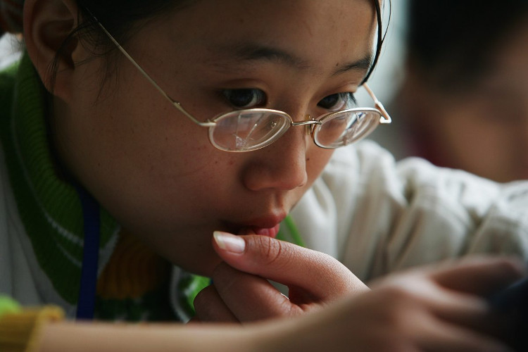 Picture 2 of By 2050, more than half of the global population will be nearsighted
