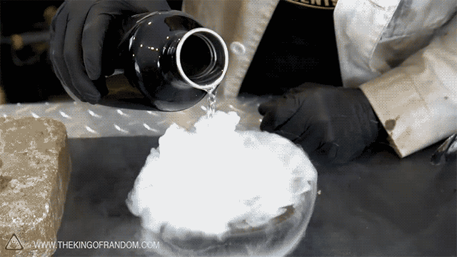 Picture 2 of Can the gas freeze still burn?