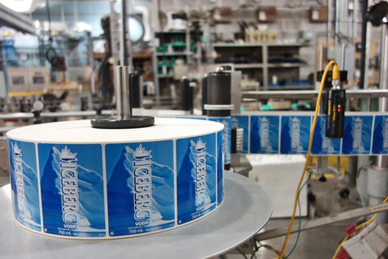 Picture 2 of Canada: Exploiting clean water from icebergs