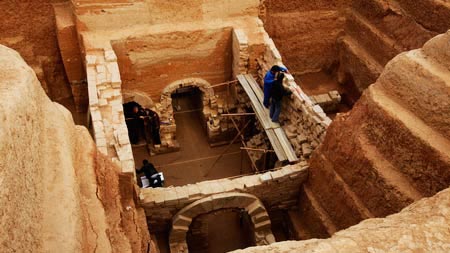 Picture 3 of 'Cao Cao Tomb' is not Cao Cao grave?