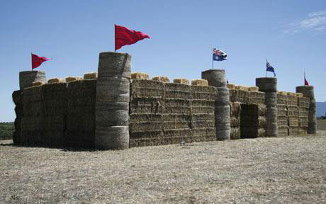 Picture 1 of Castle with hay